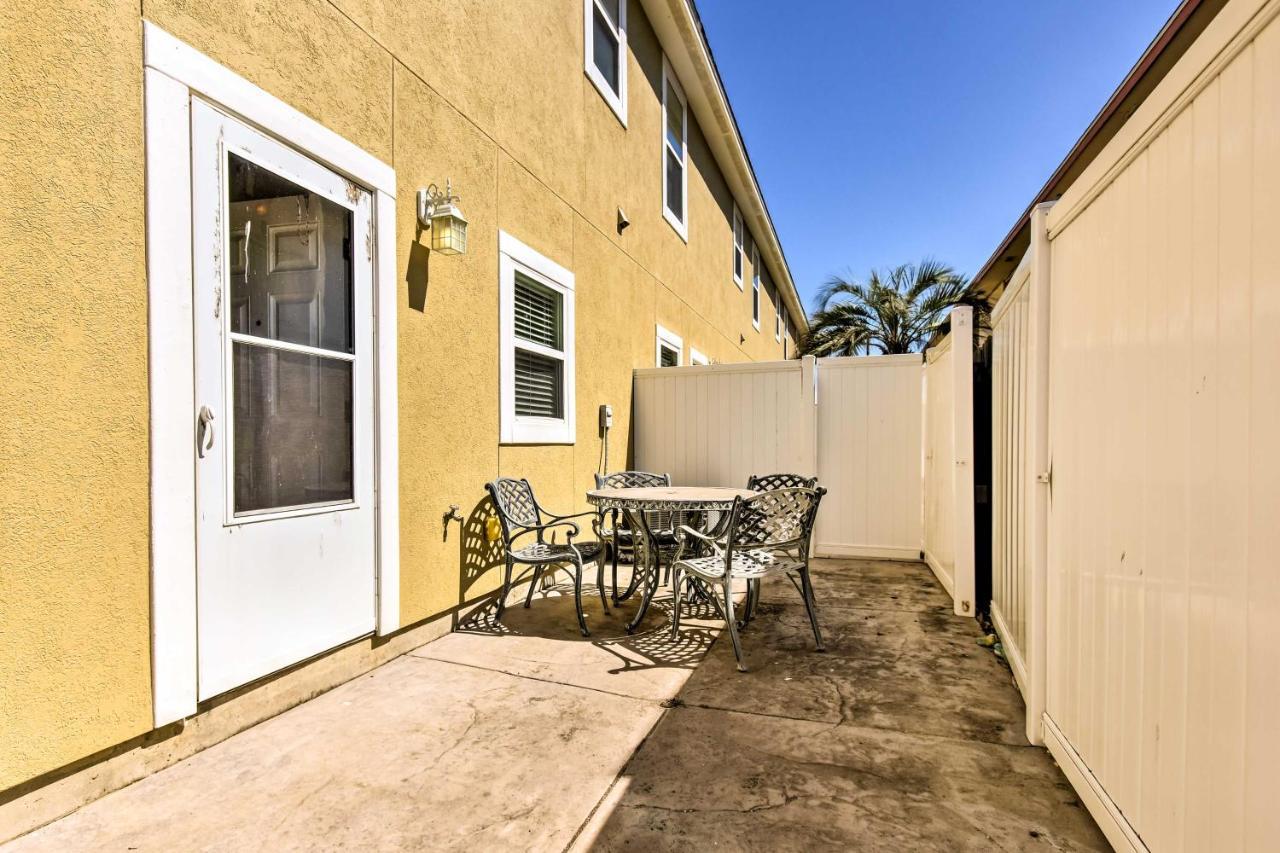 Waterfront Corpus Christi Townhome With Pool And Dock! Exteriör bild
