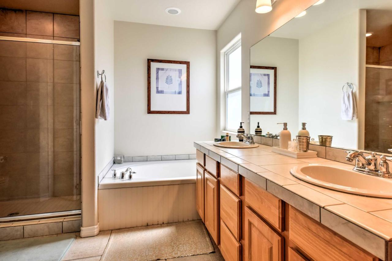 Waterfront Corpus Christi Townhome With Pool And Dock! Exteriör bild