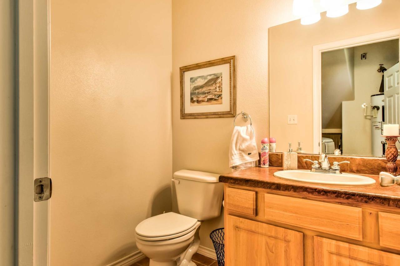 Waterfront Corpus Christi Townhome With Pool And Dock! Exteriör bild